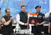 भागीरथी-2 चोटी का पर्वतारोहण कर लौटे एनडीआरएफ के जवानों का सीएम ने किया स्वागत