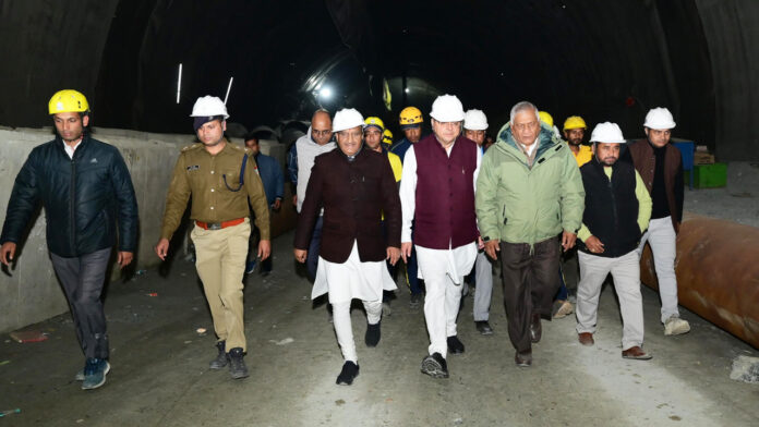 सीएम ने सिलक्यारा टनल रेस्क्यू ऑपरेशन का जायजा लिया सीएम ने सिलक्यारा टनल रेस्क्यू ऑपरेशन का जायजा लिया