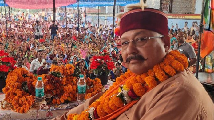 छत्तीसगढ़ की अभनपुर और साजा विधानसभा की चुनावी सभाओं में गरजे महाराज छत्तीसगढ़ की अभनपुर और साजा विधानसभा की चुनावी सभाओं में गरजे महाराज