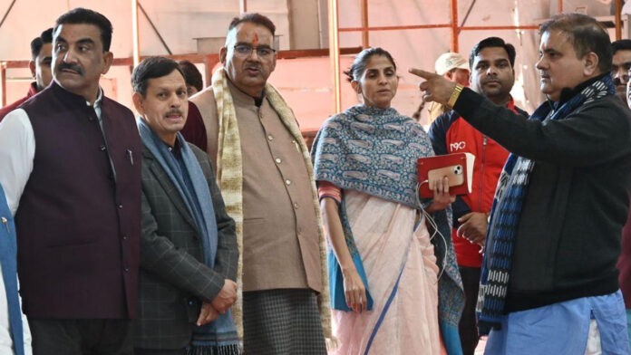 भाजपा प्रदेश अध्यक्ष ने पीएम मोदी के आगमन को लेकर इन्वेस्टर समिट स्थल का जायजा लिया भाजपा प्रदेश अध्यक्ष ने पीएम मोदी के आगमन को लेकर इन्वेस्टर समिट स्थल का जायजा लिया