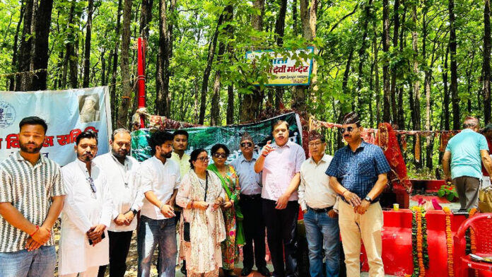 खलंगा क्षेत्र में नौ हजार बेशकीमती पेड़ों की बलि देने पर जताया पुरजोर विरोध खलंगा क्षेत्र में नौ हजार बेशकीमती पेड़ों की बलि देने पर जताया पुरजोर विरोध