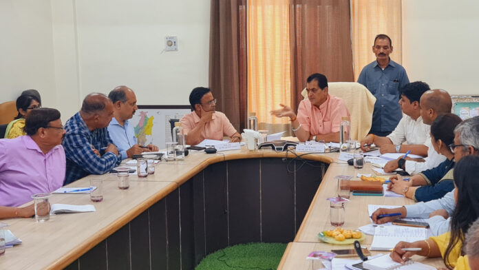 बदरीनाथ, केदारनाथ और गंगोत्री में कार्यरत पर्यावरण मित्रों को दी जाए अतिरिक्त गर्म वर्दी : प्रेमचंद बदरीनाथ, केदारनाथ और गंगोत्री में कार्यरत पर्यावरण मित्रों को दी जाए अतिरिक्त गर्म वर्दी : प्रेमचंद