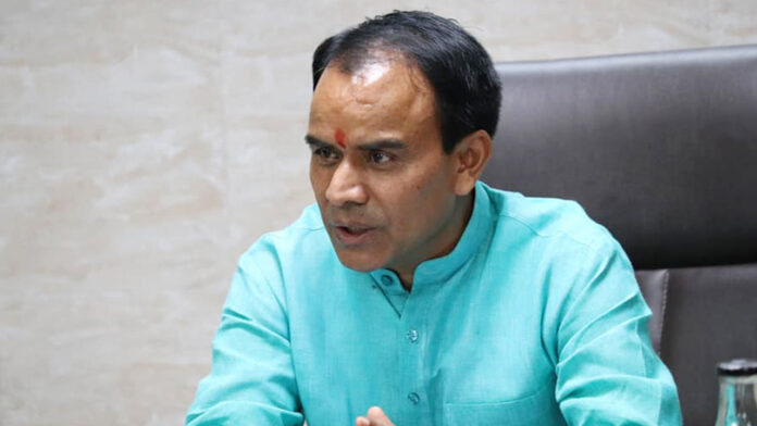 कोट ब्लॉक में खुलेगा प्राथमिक स्वास्थ्य केन्द्र कोट ब्लॉक में खुलेगा प्राथमिक स्वास्थ्य केन्द्र