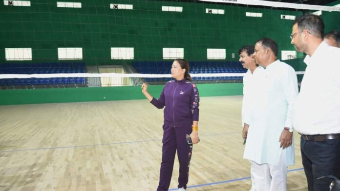 मंत्री रेखा आर्य ने राष्ट्रीय खेलों की तैयारियों का निरीक्षण किया मंत्री रेखा आर्य ने राष्ट्रीय खेलों की तैयारियों का निरीक्षण किया