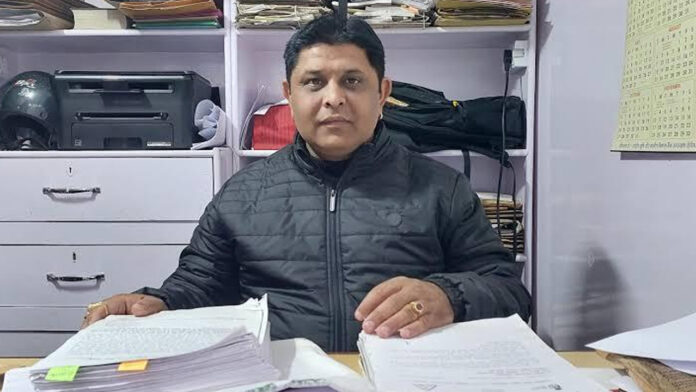 सुनील उनियाल गामा को मेयर का टिकट देना जनता के साथ धोखा : विकेश नेगी सुनील उनियाल गामा को मेयर का टिकट देना जनता के साथ धोखा : विकेश नेगी