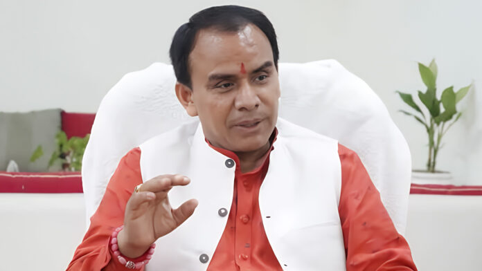 स्वास्थ्य विभाग को मिले 45 विशेषज्ञ चिकित्सकः डॉ. धन सिंह स्वास्थ्य विभाग को मिले 45 विशेषज्ञ चिकित्सकः डॉ. धन सिंह