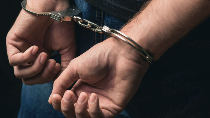 आउटर बॉक्स व शराब के लेबल छापने वाला गिरफ्तार आउटर बॉक्स व शराब के लेबल छापने वाला गिरफ्तार