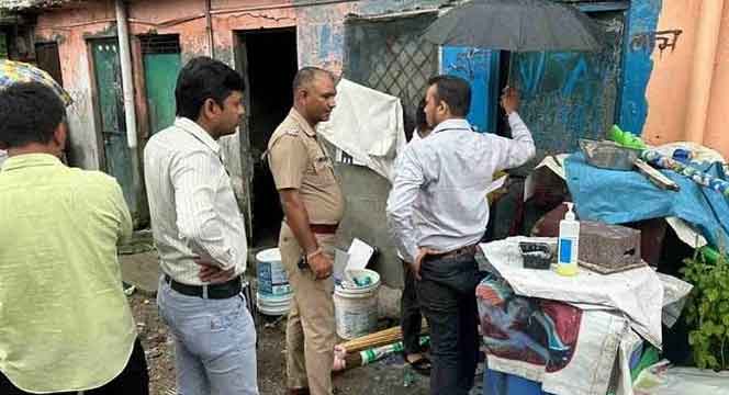 घर में गैस सिलेंडर के फटने से पांच लोग झुलसे घर में गैस सिलेंडर के फटने से पांच लोग झुलसे