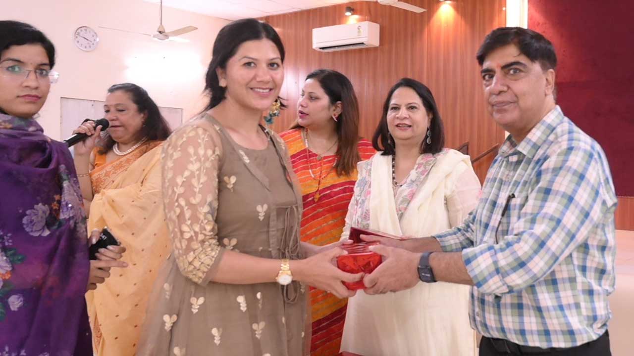 Teachers' Day was celebrated in Sai Institutions