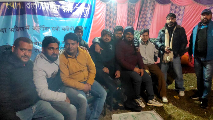 नर्सिंग अधिकारियों का धरना आठवें दिन भी जारी नर्सिंग अधिकारियों का धरना आठवें दिन भी जारी