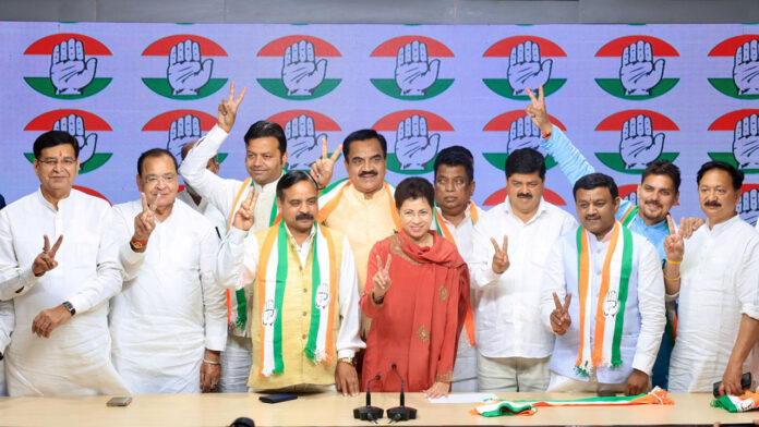 चुनाव से पहले कांग्रेस ने खेला बड़ा दांव चुनाव से पहले कांग्रेस ने खेला बड़ा दांव