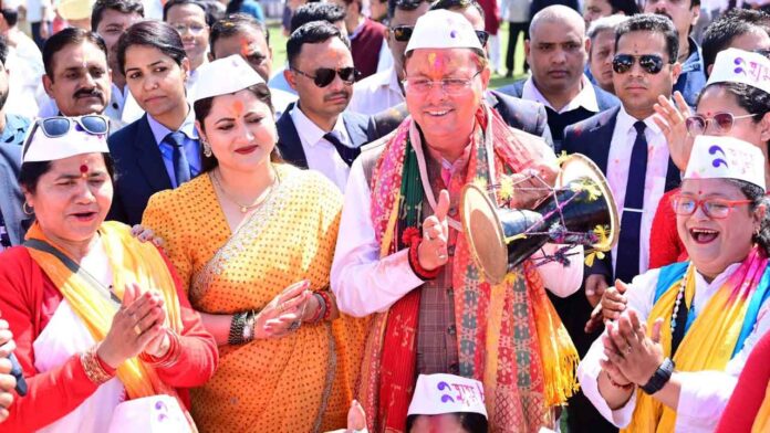 मुख्यमंत्री आवास में पारंपरिक उल्लास के साथ आयोजित हुआ होली मिलन समारोह मुख्यमंत्री आवास में पारंपरिक उल्लास के साथ आयोजित हुआ होली मिलन समारोह