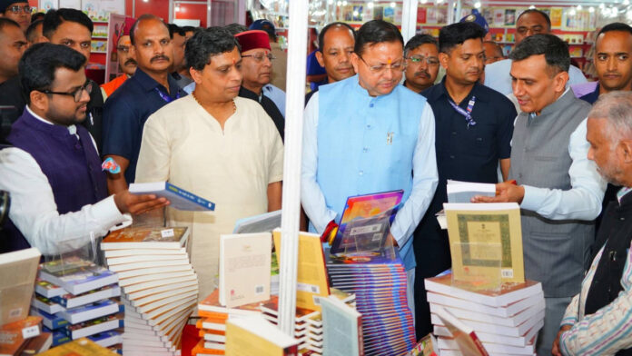 देवभूमि की इस पावन भूमि ने अनेक महान साहित्यकारों को जन्म दिया : सीएम धामी देवभूमि की इस पावन भूमि ने अनेक महान साहित्यकारों को जन्म दिया : सीएम धामी