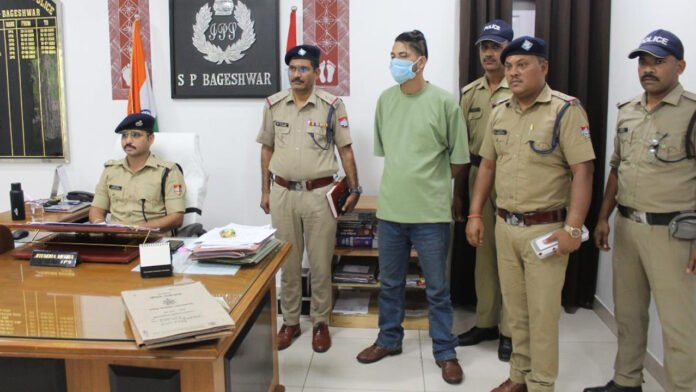 सोशल मीडिया पर महिला की छवि धूमिल करने का कर रहा था प्रयास, आरोपी गिरफ्तार सोशल मीडिया पर महिला की छवि धूमिल करने का कर रहा था प्रयास, आरोपी गिरफ्तार