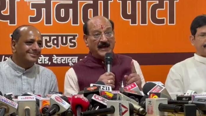 राहुल गांधी दोहरी राजनीति से खराब कर रहे माहौल : उनियाल राहुल गांधी दोहरी राजनीति से खराब कर रहे माहौल : उनियाल