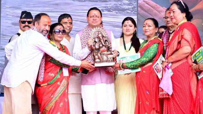 हरितालिका तीज उत्सव का सीएम धामी ने किया शुभारंभ हरितालिका तीज उत्सव का सीएम धामी ने किया शुभारंभ