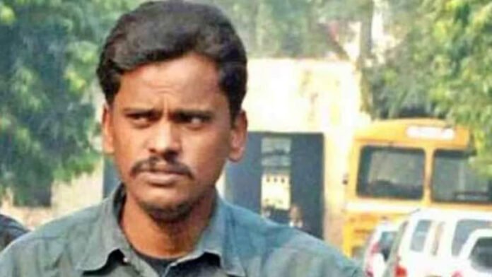 बहुचर्चित निठारी कांड के मुख्य आरोपी सुरेंद्र कोली ने फांसी लगाकर दी जान बहुचर्चित निठारी कांड के मुख्य आरोपी सुरेंद्र कोली ने फांसी लगाकर दी जान